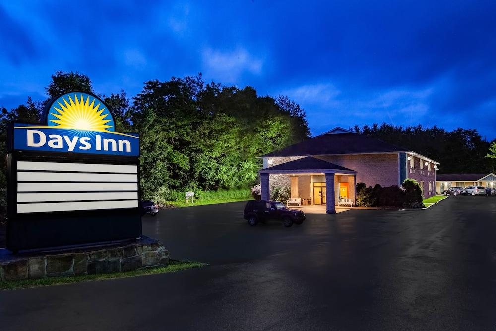 Days Inn By Wyndham Donegal Buitenkant foto