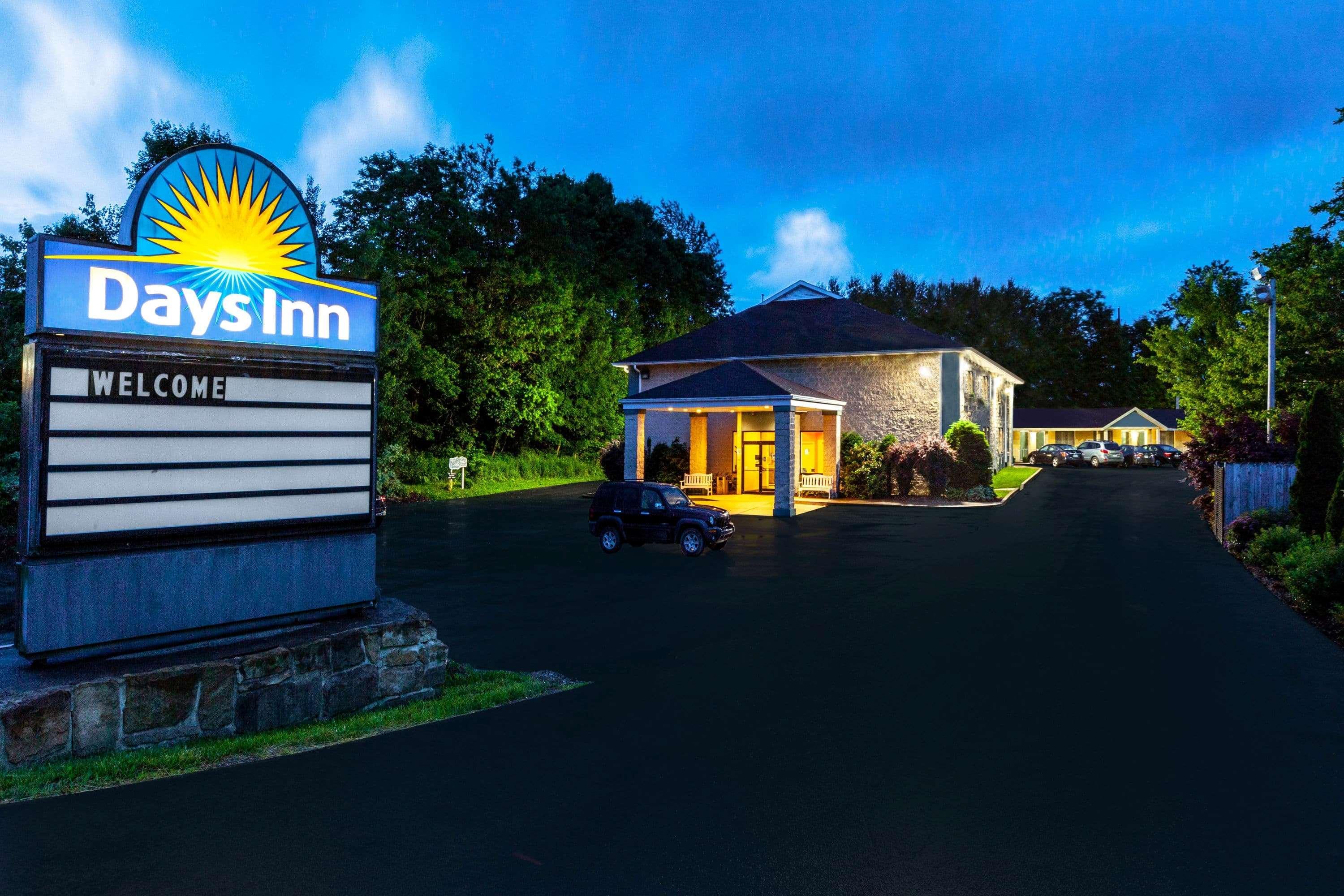 Days Inn By Wyndham Donegal Buitenkant foto